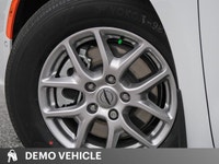 This Chrysler Pacifica delivers a Regular Unleaded V-6 3.6 L/220 engine powering this Automatic tran... (image 7)
