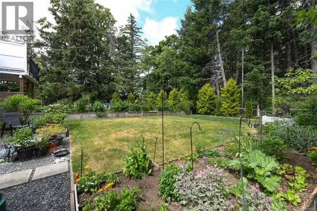 2126 Cypress Rd Comox, British Columbia in Houses for Sale in Comox / Courtenay / Cumberland - Image 37