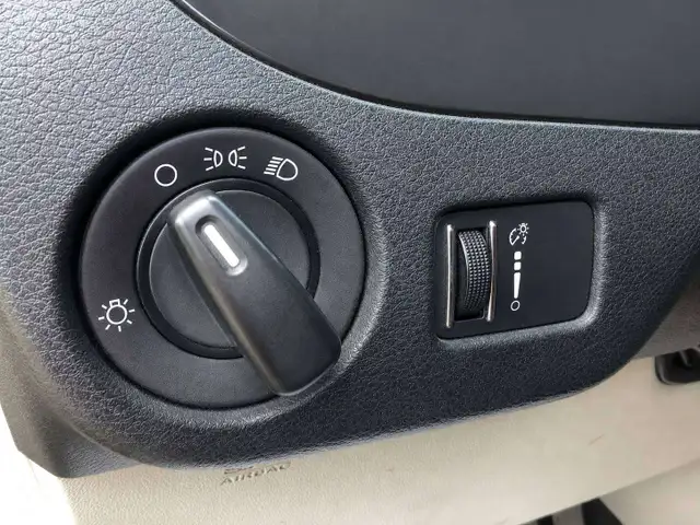 2015 Dodge Grand Caravan Canada Value Package | AS IS | FWD in Cars & Trucks in Mississauga / Peel Region - Image 23