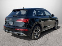 This Audi Q5 boasts a Intercooled Turbo Gas/Electric I-4 2.0 L/121 engine powering this Automatic tr... (image 4)