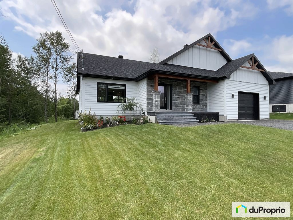 $695,000 - Bungalow for sale in Warwick — photo 2