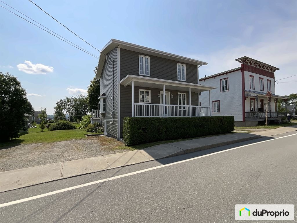 $199,000 - 2 Storey for sale in St-Cyrille-De-Lessard — photo 2