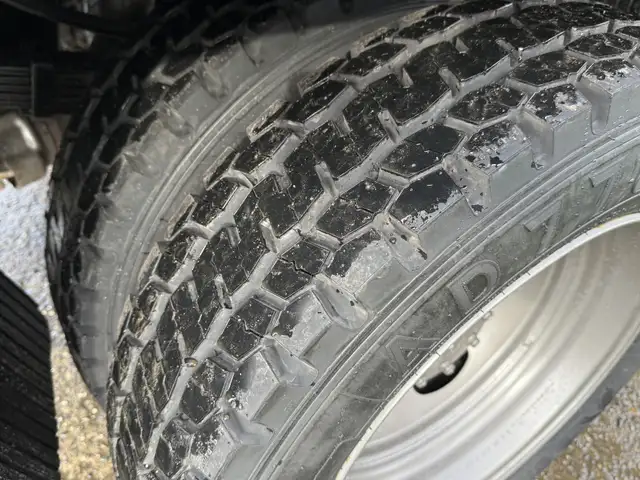 2017 Ford F-450 Super Duty XL 4x4 Crew Cab 9 Foot Dump Truck in Heavy Trucks in Regina - Image 45