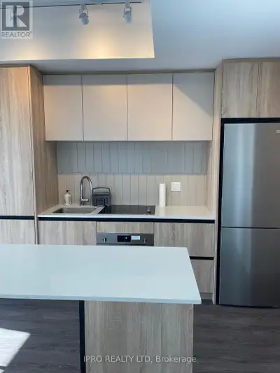 2112 - 7950 BATHURST STREET Vaughan (Beverley Glen), Ontario