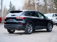 Practically Brand New: 2025 Ford Escape ST-Line AWD Only 7,104 km! Overview Why wait for a brand new... (image 3)