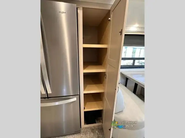 2023 Newmar Kountry Star 4037 Diesel Pusher 360 h.p. in RVs & Motorhomes in Moncton - Image 28