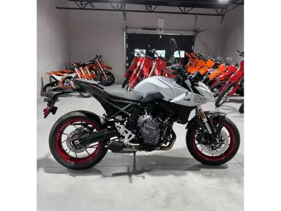 2025 Suzuki GSX-8SM5 Suzuki GSX-8SM5 2025 Les photos peuvent être à titre indicatif et sans inscript...