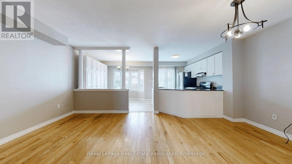 UPPER - 3285 APRICOT STREET Mississauga (Lisgar), Ontario 4