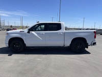 AMVIC Licensed Dealer 13.4 Diagonal Infotainment Touchscreen | 5.3L EcoTec3 V8 Engine | Z71 Off-Road... (image 4)