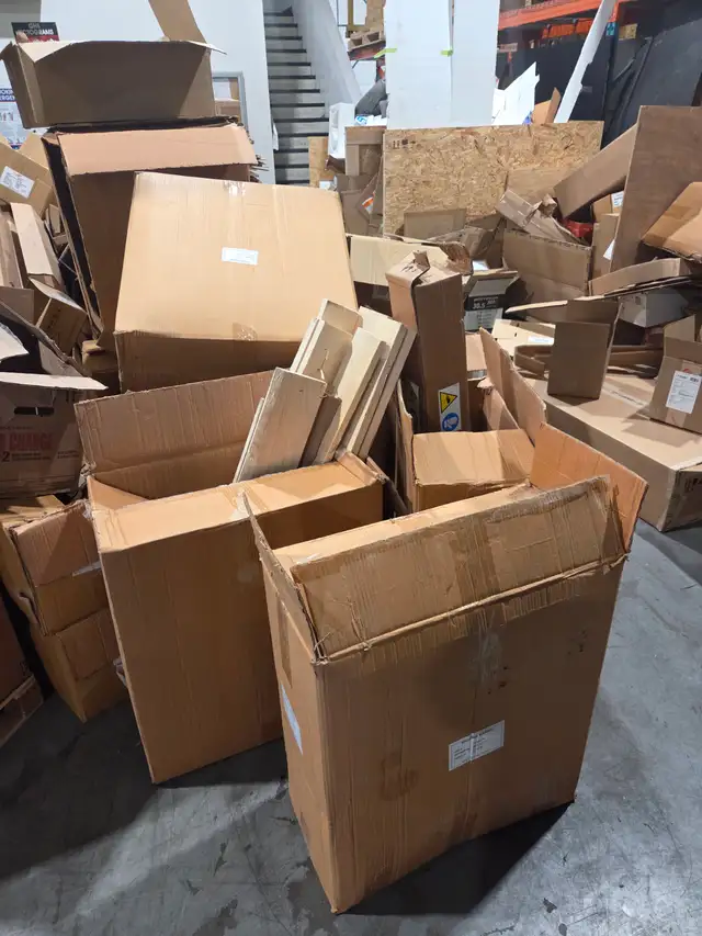Cardboard free wood,  packing materials free indoor stored foam in Free Stuff in Mississauga / Peel Region - Image 9