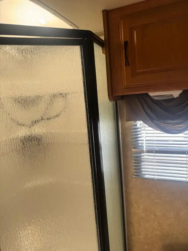 2008 Freightliner X-Line RV MINT CONDITION in RVs & Motorhomes in Calgary - Image 11