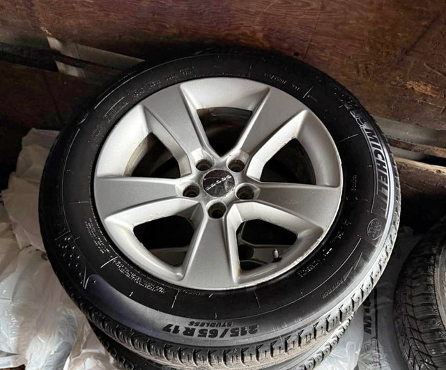 215 65 17 Michelin Snow Tires (Dodge Charger) in Tires & Rims in Oshawa / Durham Region