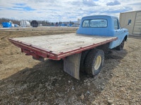 This item(s) are selling by Online Timed Auction Equipment Consignment Auction Bidding Opens: 9 AM -... (image 3)
