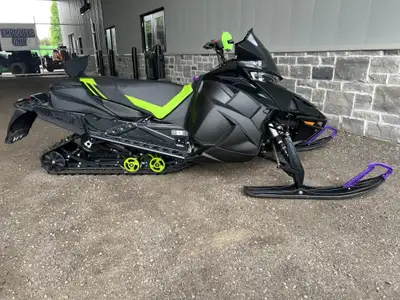 USED 2023 ARCTIC CAT ZR9000 THUNDERCAT 137 EPS Mileage: ONLY 3,625 KM Sols AS IS AS TRADED - IWS Ext...