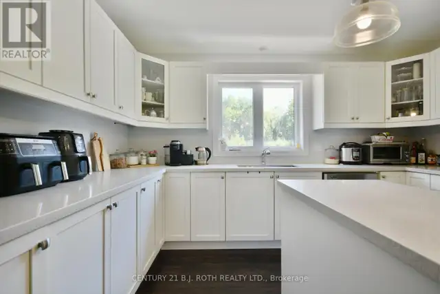 5 GERUS ROAD Tiny, Ontario in Houses for Sale in Barrie - Image 10