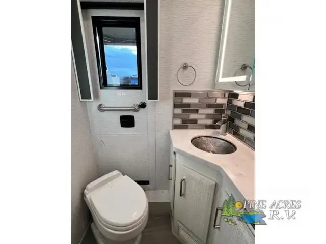 2024 Newmar New Aire 3549 Luxury Diesel Pusher in RVs & Motorhomes in Moncton - Image 54