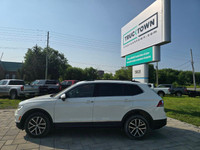 2019 Volkswagen Tiguan Comfortline 4MOTION with 150,000kms. Leather, Panoramic Power Sunroof, Heated... (image 7)