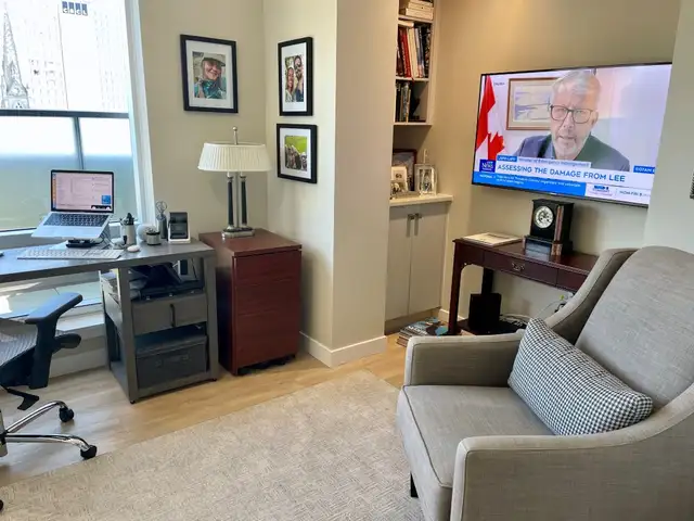 19-089 High end downtown apartment, furnished! in Short Term Rentals in City of Halifax - Image 11