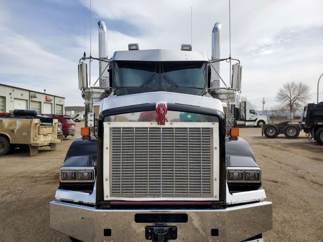 2022 Kenworth T800 38" Sleeper in Heavy Trucks in Saskatoon - Image 2