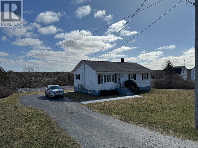 2521 Highway 334 Wedgeport, Nova Scotia in Houses for Sale in Yarmouth - Image 2