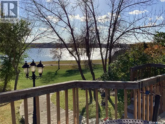 704 Grove AVENUE Saskatchewan Beach, Saskatchewan in Houses for Sale in Moose Jaw - Image 8