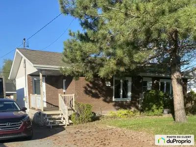 Secteur tranquille, boisé et intime, à deux pas du dépanneur de quartier, sans voisin à l'arrière. C...