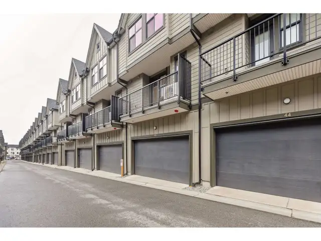 43 2350 165 STREET Surrey, British Columbia62864382168577122