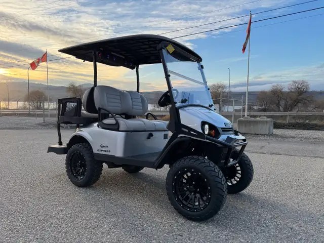 2026 EZGO EXPRESS S4 SUMMIT XT in ATVs in Vernon - Image 3