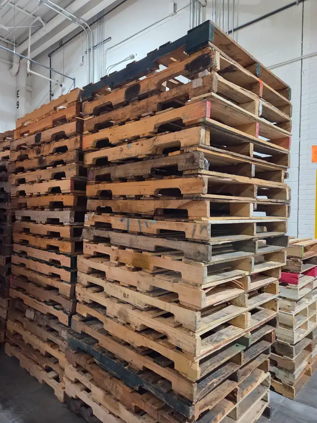 Good pallets for sale immediately, DRY gently used no broken wet in Storage & Organization in Mississauga / Peel Region - Image 9
