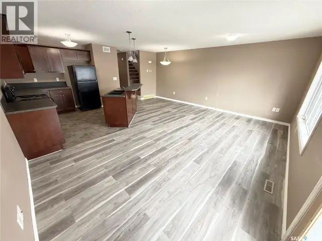 602 Barber CRESCENT Weyburn, Saskatchewan in Condos for Sale in Regina - Image 9