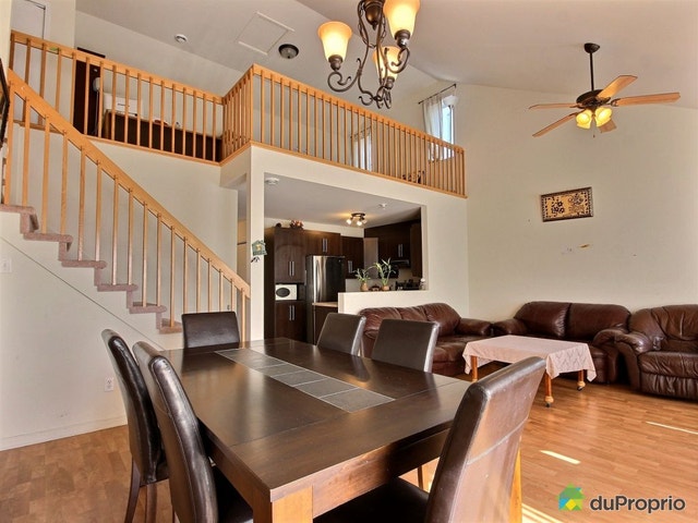 $800,000 - Condominium for sale in Longueuil (St-Hubert) — photo 1