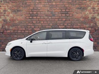 Only 25 Miles! This Chrysler Pacifica Hybrid has a trusty Gas/Electric V-6 3.6 L/220 engine powering... (image 1)