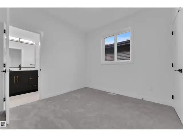 247 166 AV NE Edmonton, Alberta in Houses for Sale in Strathcona County - Image 37