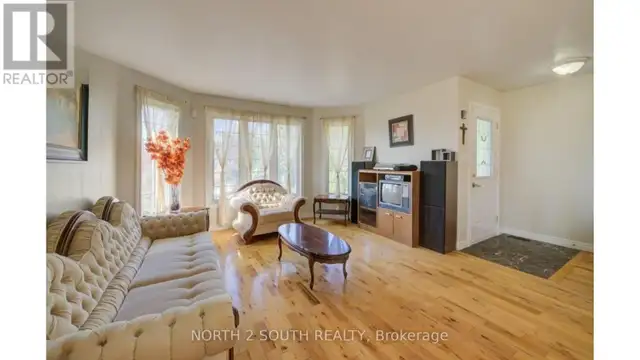 6737 HIGHWAY 20 West Lincoln (Smithville), Ontario in Houses for Sale in Hamilton - Image 19