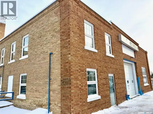 29 Sixth AVENUE N Yorkton, Saskatchewan in Commercial & Office Space for Sale in Regina - Image 3