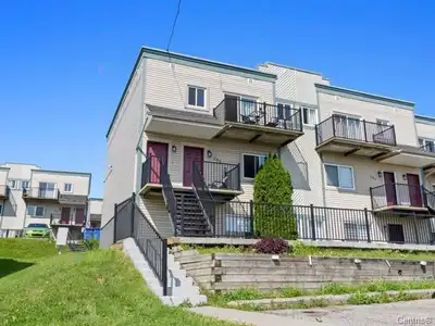 Condo de 2 chambres à coucher situé dans un emplacement de choix avec tous les services à proximité....