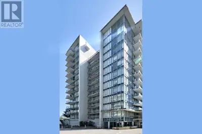 This 606sf 1 bedroom 1 bathroom condo unit has a view balcony and laminate floors throughout. The sp...