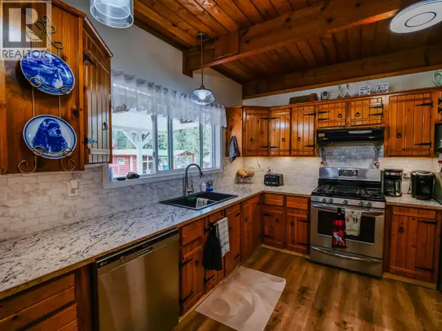 571 YETTA ROAD Quesnel, British Columbia in Houses for Sale in Quesnel - Image 6