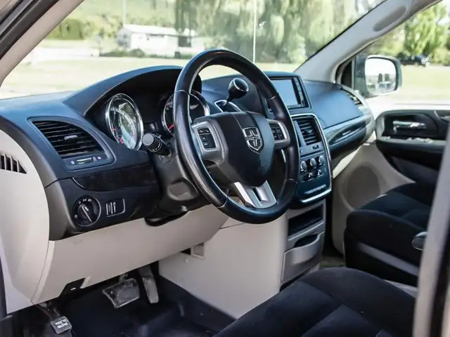 2016 Dodge Grand Caravan SXT - Power Windows - $65.41 /Wk in Cars & Trucks in Vernon - Image 13