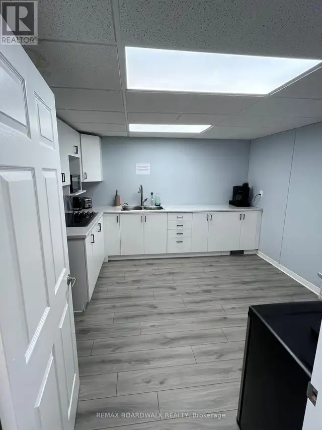 30 - 174 COLONNADE ROAD Ottawa, Ontario in Commercial & Office Space for Rent in Ottawa - Image 11