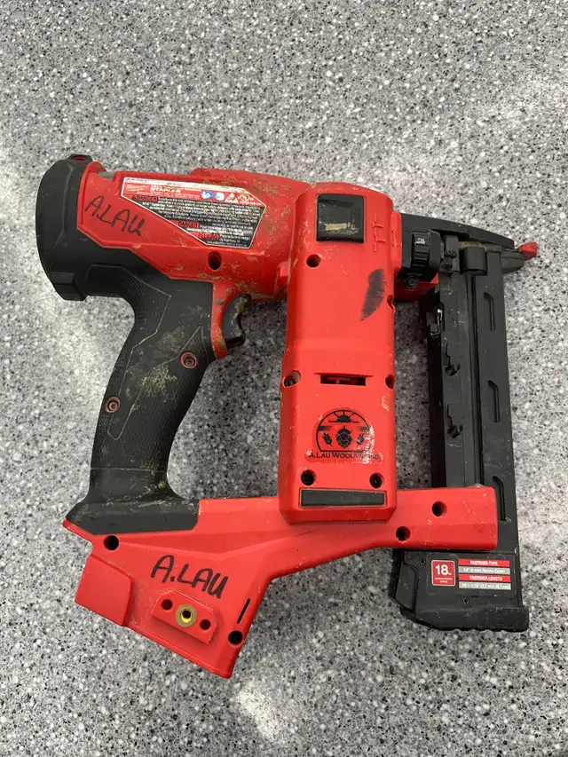 Milwaukee M18 FUEL 18G Narrow Crown Stapler -Bare Tool in Power Tools in City of Toronto - Image 5