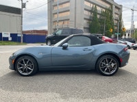 Vehicle Highlights: - Accident free - Well optioned - 6 speed manual Here's a beautiful Mazda MX-5 M... (image 3)