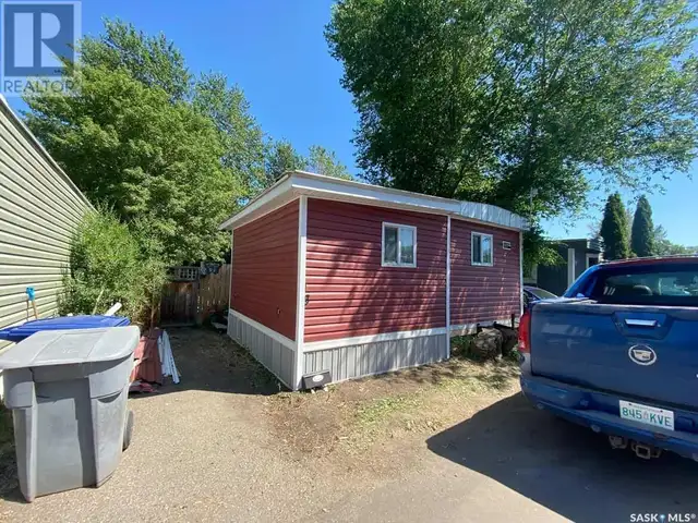 16 321 Dunlop STREET Saskatoon, Saskatchewan628637921319701218