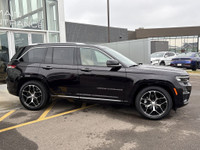 AMVIC Licensed Dealer The 2023 Jeep Grand Cherokee Summit Reserve is finished in striking Ember Pear... (image 8)