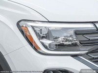 Discover the perfect blend of style, space, and performance with the Volkswagen Atlas Cross Sport. T... (image 9)