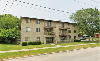 BEAUTIFUL 1 BR APARTMENT IN WINDSOR FROM $1195.00/UTILS. INCL.