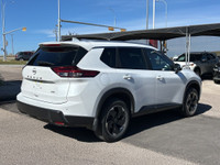 2025 NISSAN ROGUE SV MOONROOF - AWD - ONE OWNER - NO ACCIDENTS FEATURES INCLUDE - - Cloth Interior -... (image 4)