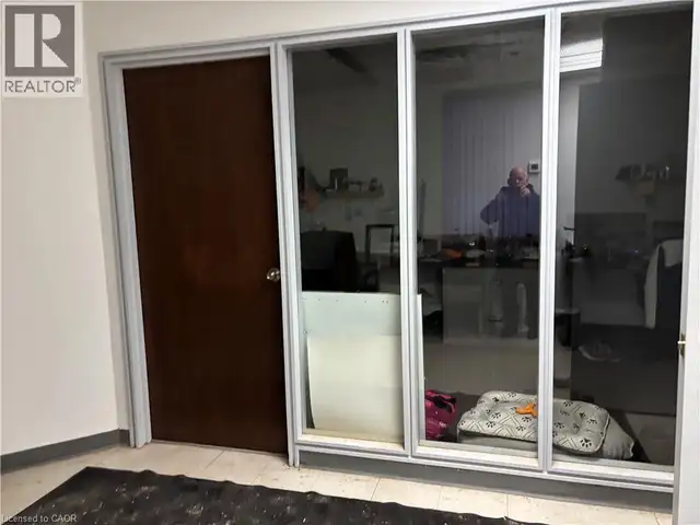 1440 GRAHAMS Lane Unit# 11 Burlington, Ontario in Commercial & Office Space for Rent in Oakville / Halton Region - Image 6