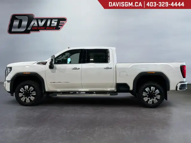 2025 GMC Sierra 3500HD Denali 4WD Crew Cab Standard Box Denali in Cars & Trucks in Lethbridge - Image 9