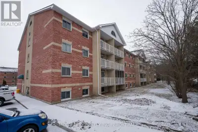 Enjoy convenient living in the heart of Kingston with this well located ground level 2 bedroom condo...